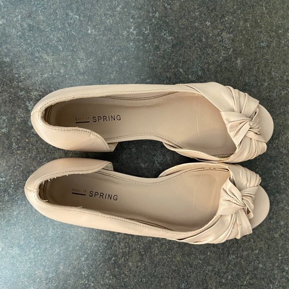 Call It Spring Bow Wedges - Size 8 - Picture 6 of 12